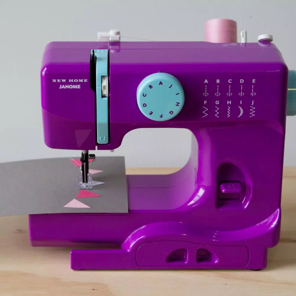 Best reviews of βοΈ Janome Basic 10-Stitch Thunder Sewing Machine π - Image 7
